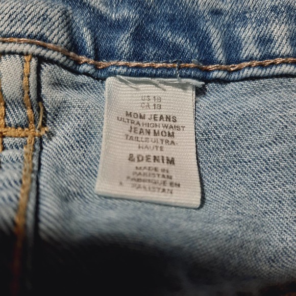 H&M Mom Jeans 18‎  Ultra High Waist Distressed Button Closure 5 Pocket - Picture 7 of 7